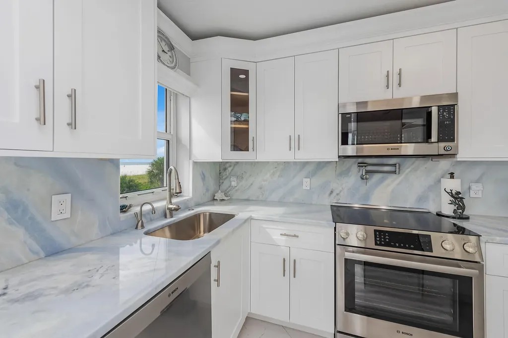 58 N Collier Marco Island FL 34145