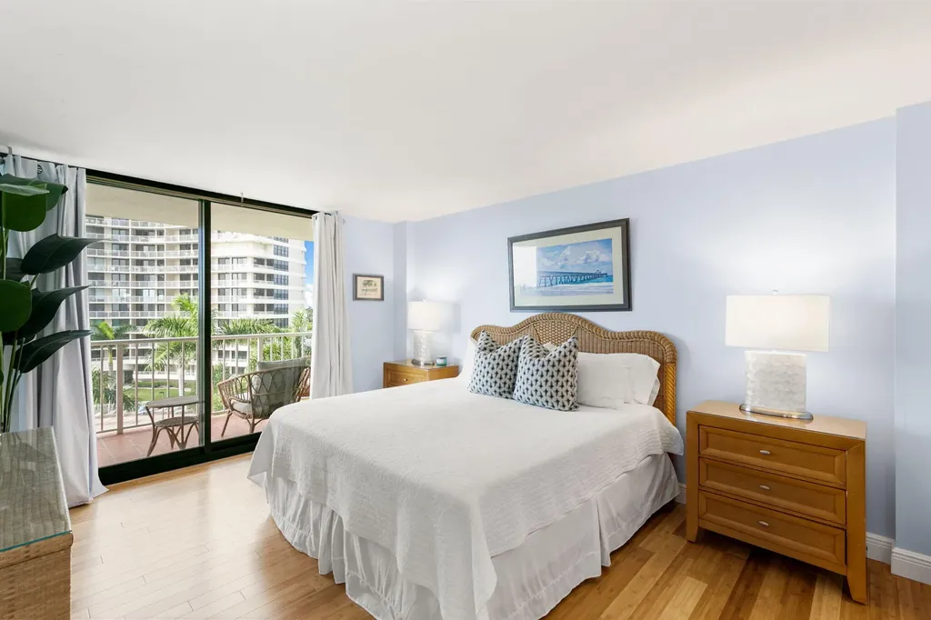 380 Seaview Court Marco Island FL 34145