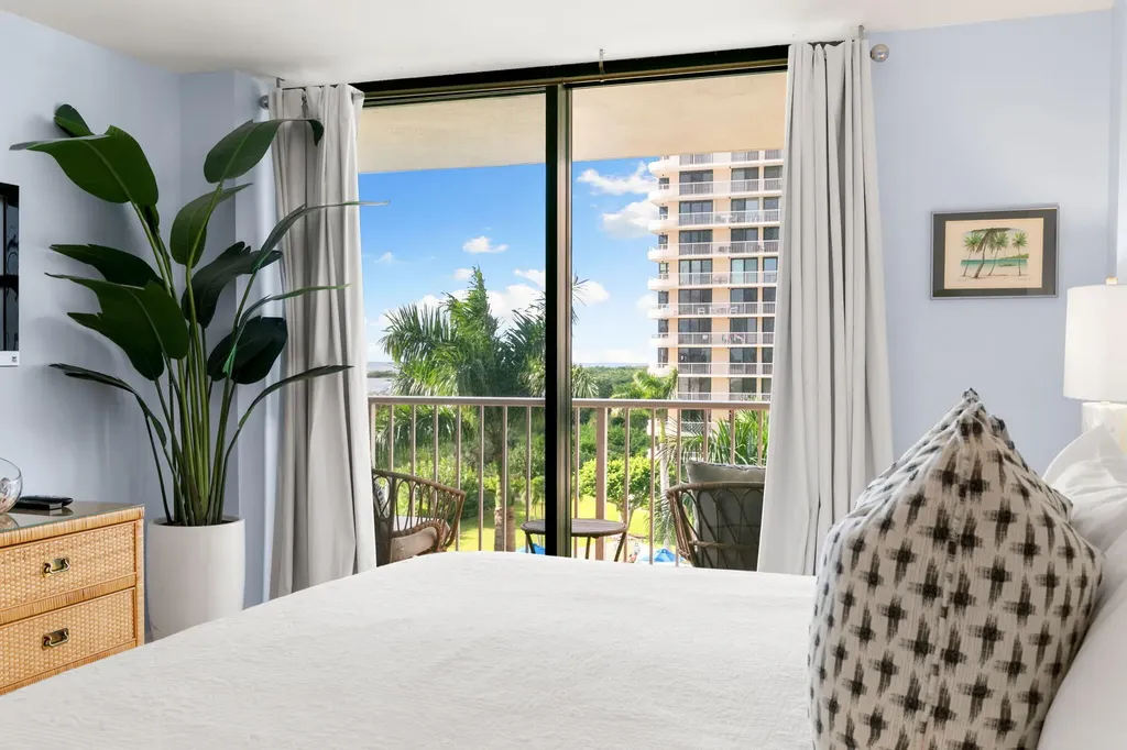 380 Seaview Court Marco Island FL 34145