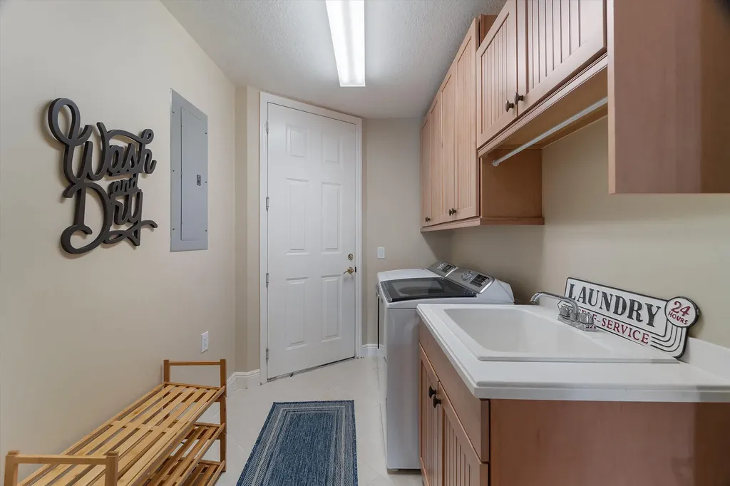 9243 Tesoro Lane Naples FL 34114