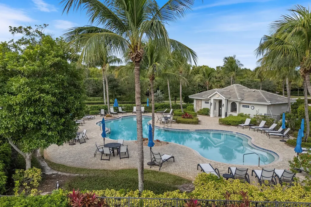 9243 Tesoro Lane Naples FL 34114