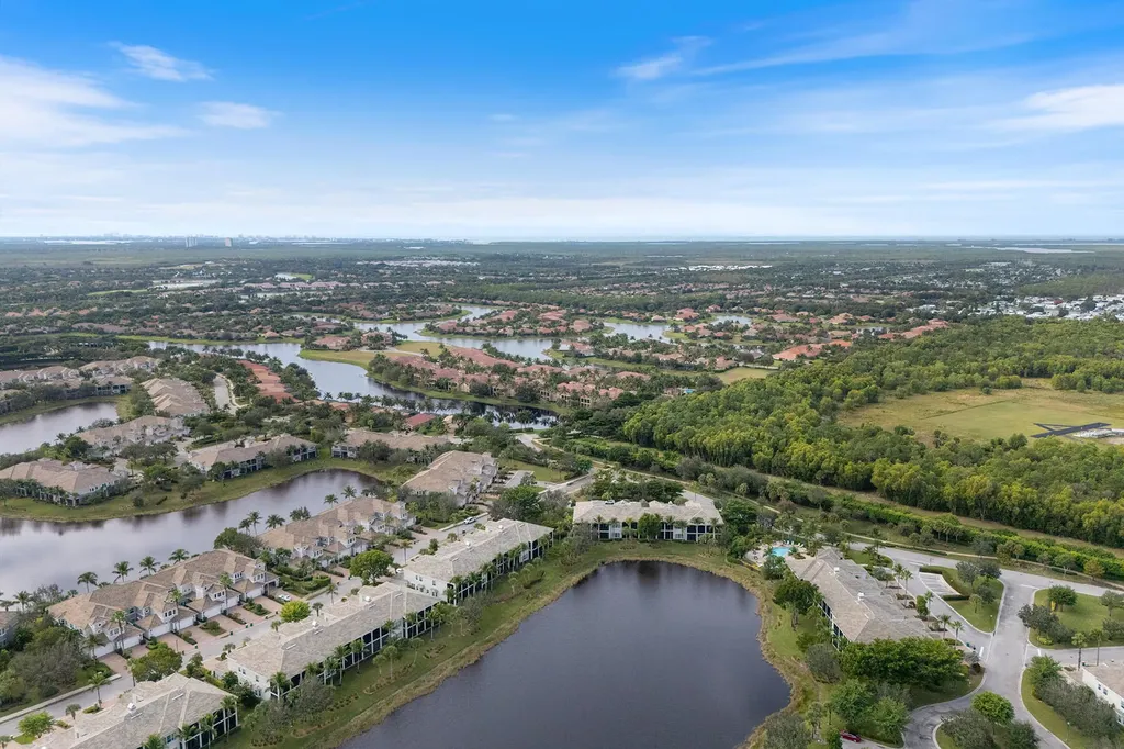 9243 Tesoro Lane Naples FL 34114