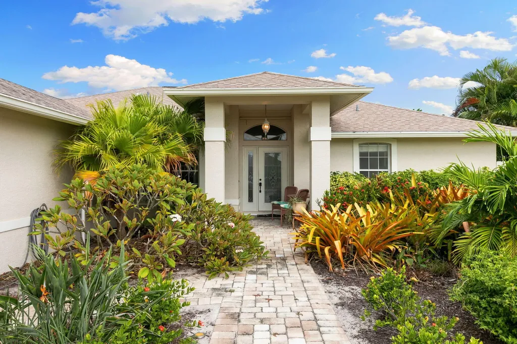 1460 Biscayne Way Marco Island FL 34145