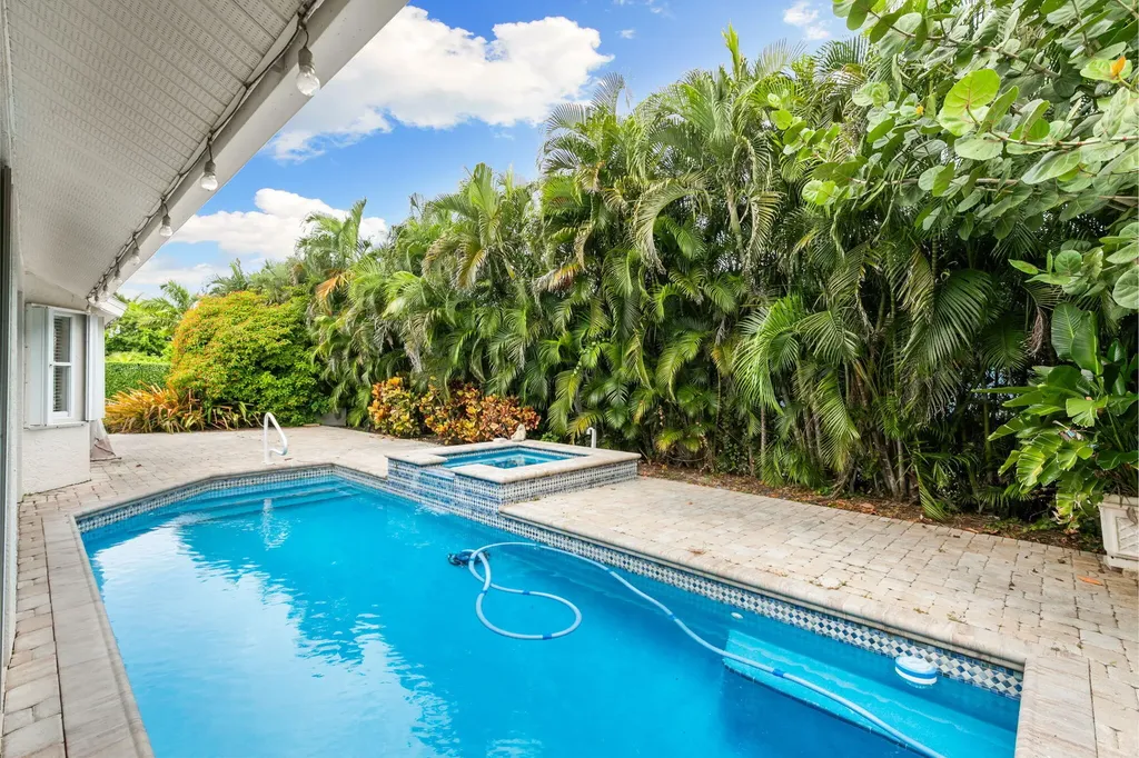 1460 Biscayne Way Marco Island FL 34145