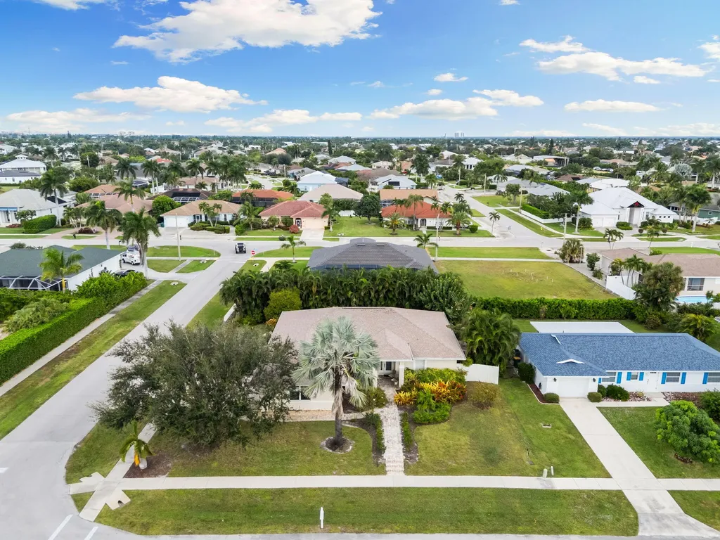 1460 Biscayne Way Marco Island FL 34145