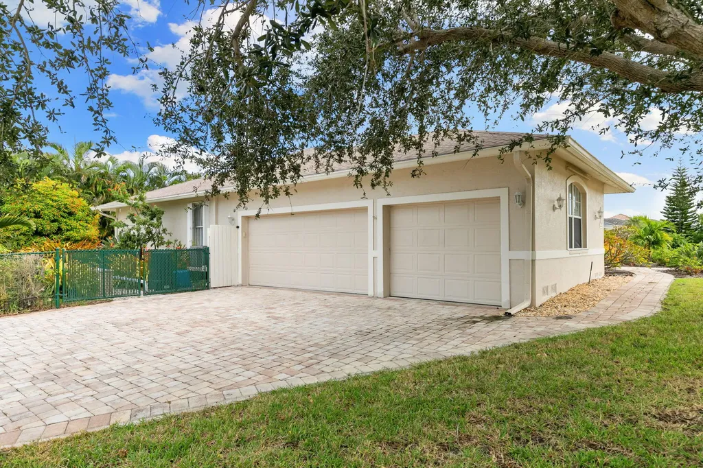 1460 Biscayne Way Marco Island FL 34145