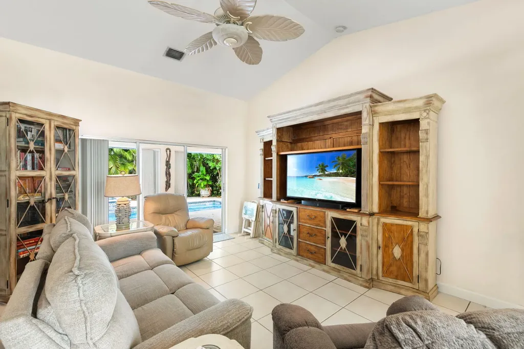 1460 Biscayne Way Marco Island FL 34145