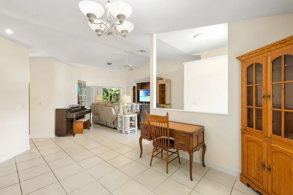 1460 Biscayne Way Marco Island FL 34145