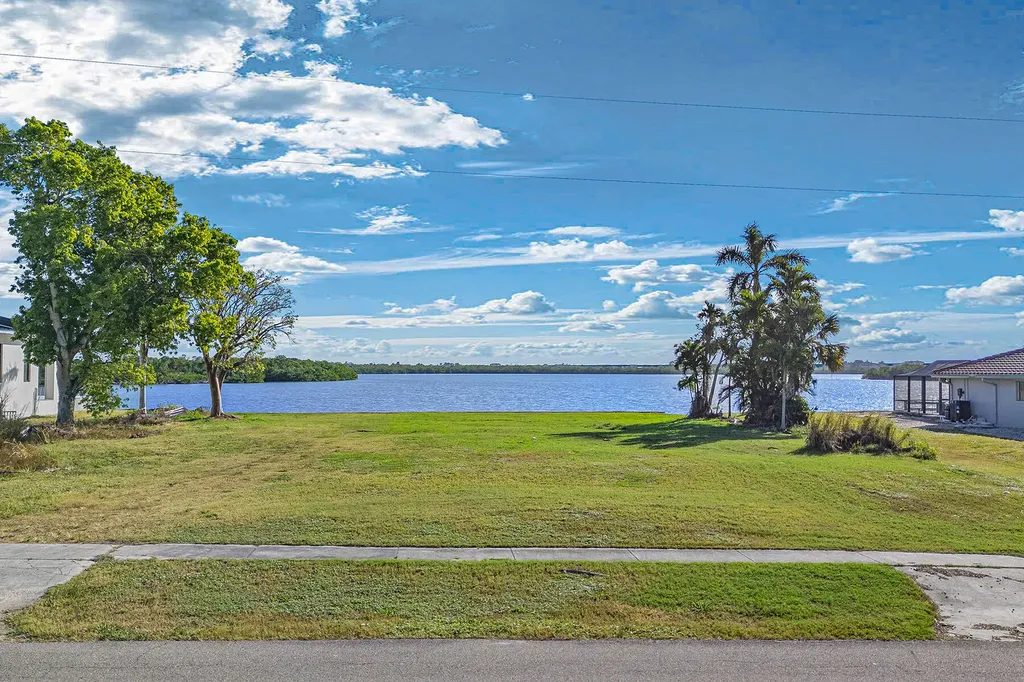 945 Caxambas Drive Marco Island FL 34145