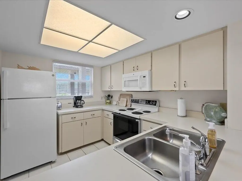 897 Collier Court Marco Island FL 34145