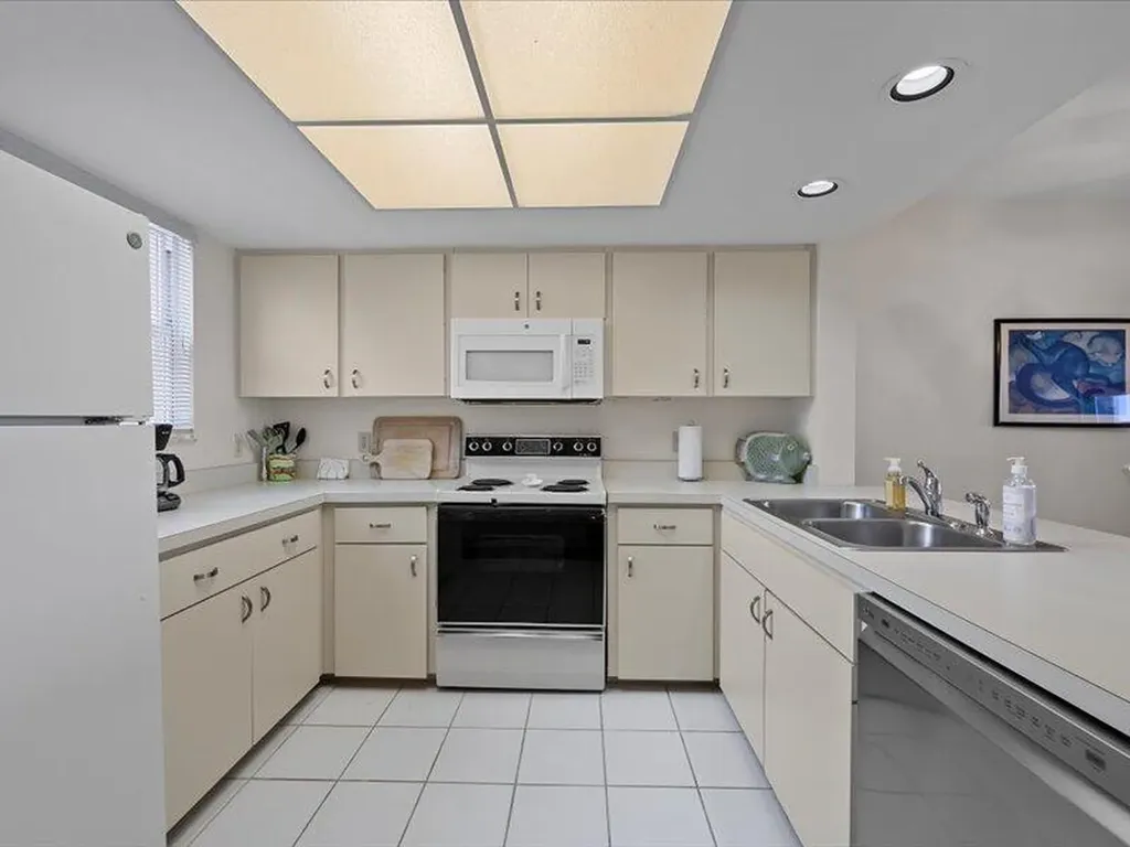 897 Collier Court Marco Island FL 34145