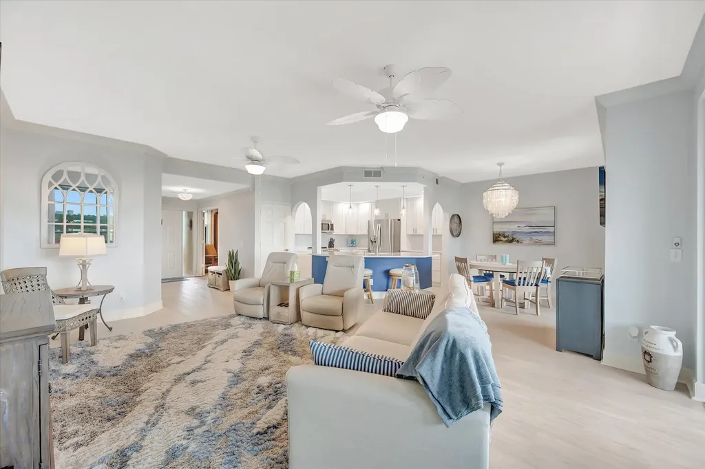 133 Vintage Bay Marco Island FL 34145