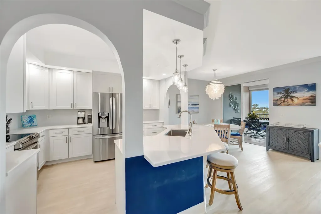 133 Vintage Bay Marco Island FL 34145