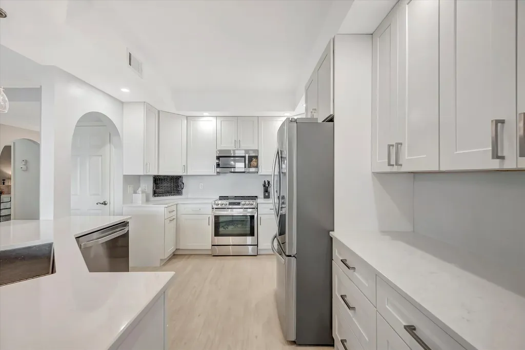 133 Vintage Bay Marco Island FL 34145