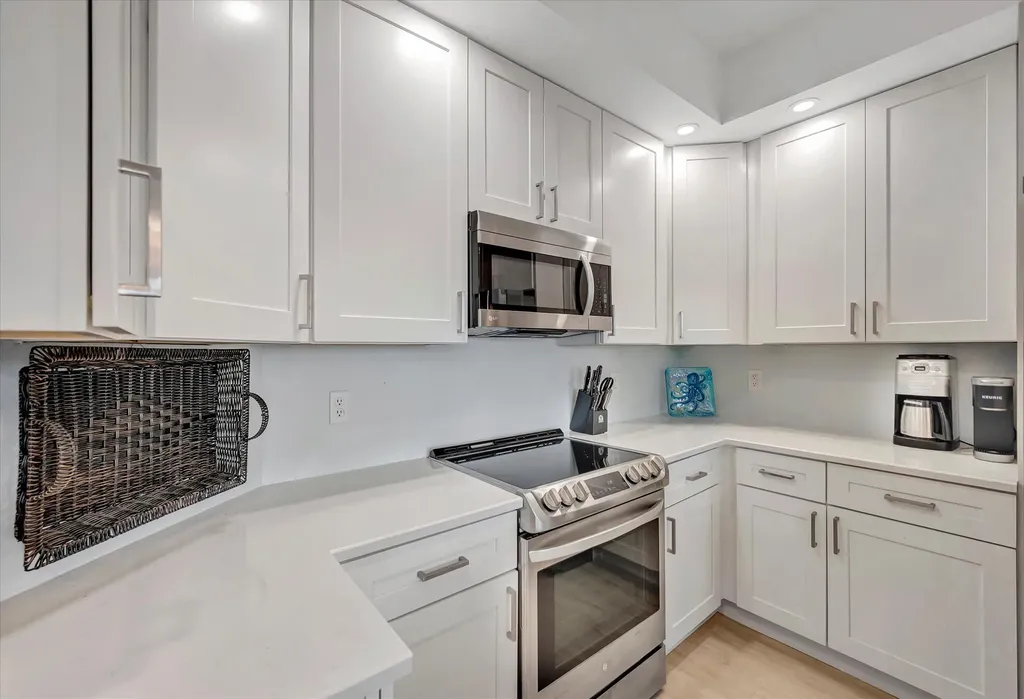 133 Vintage Bay Marco Island FL 34145