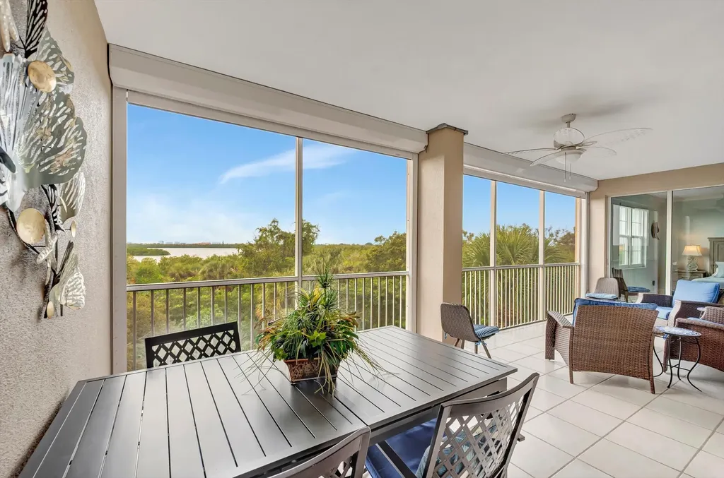 133 Vintage Bay Marco Island FL 34145