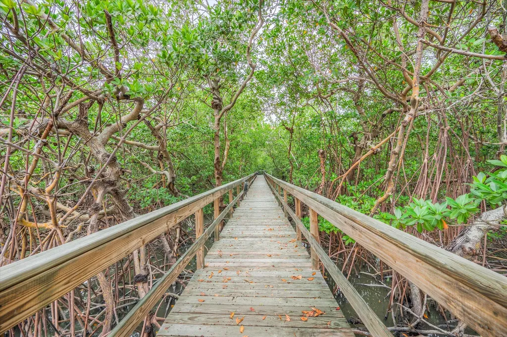 133 Vintage Bay Marco Island FL 34145