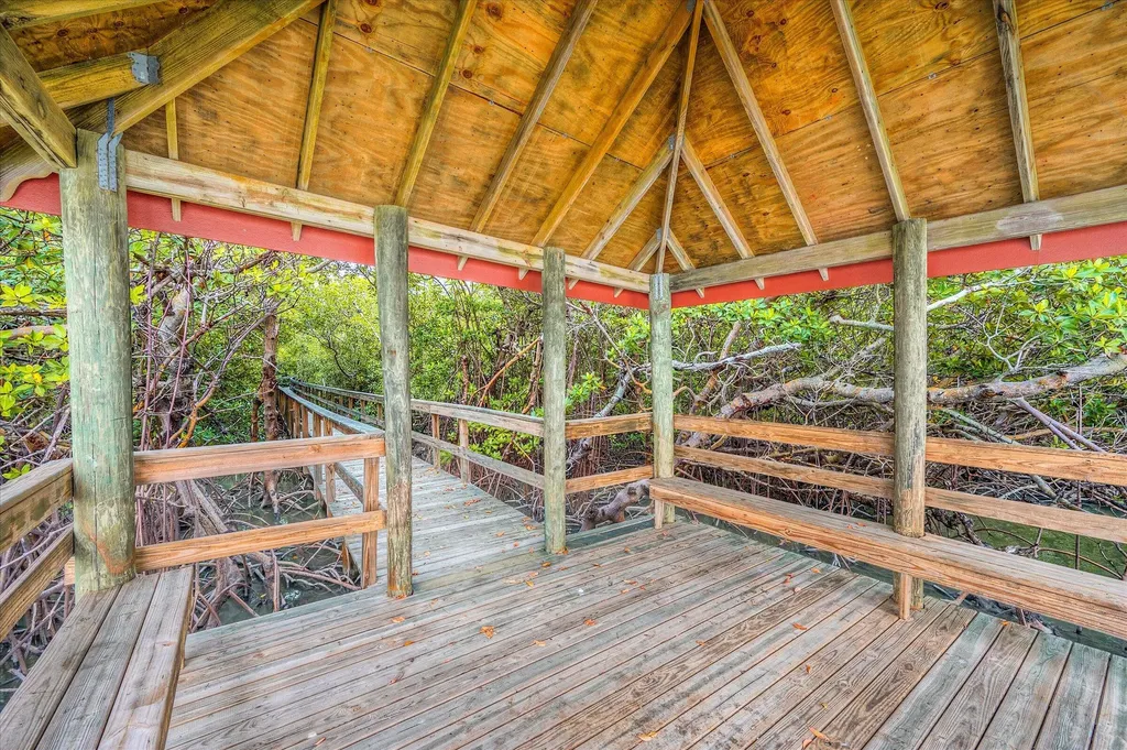 133 Vintage Bay Marco Island FL 34145