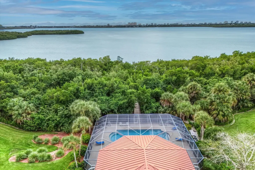 133 Vintage Bay Marco Island FL 34145