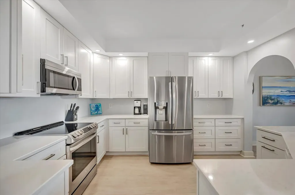 133 Vintage Bay Marco Island FL 34145