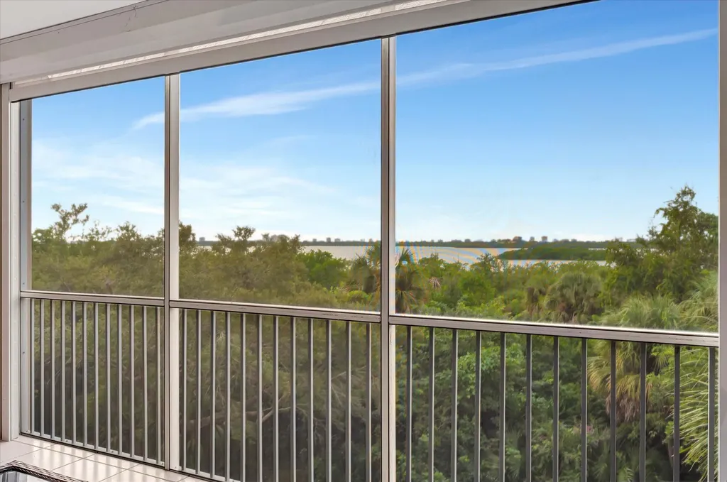 133 Vintage Bay Marco Island FL 34145