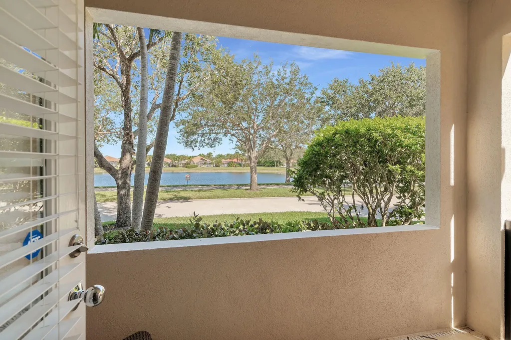 8044 Josefa Way Naples FL 34114