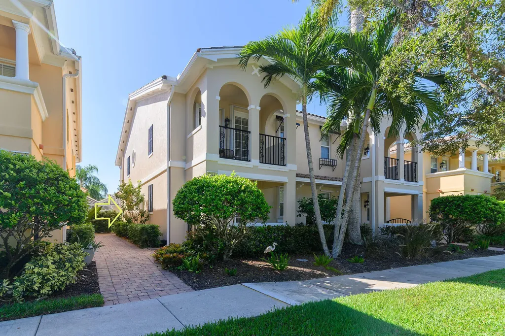 8044 Josefa Way Naples FL 34114