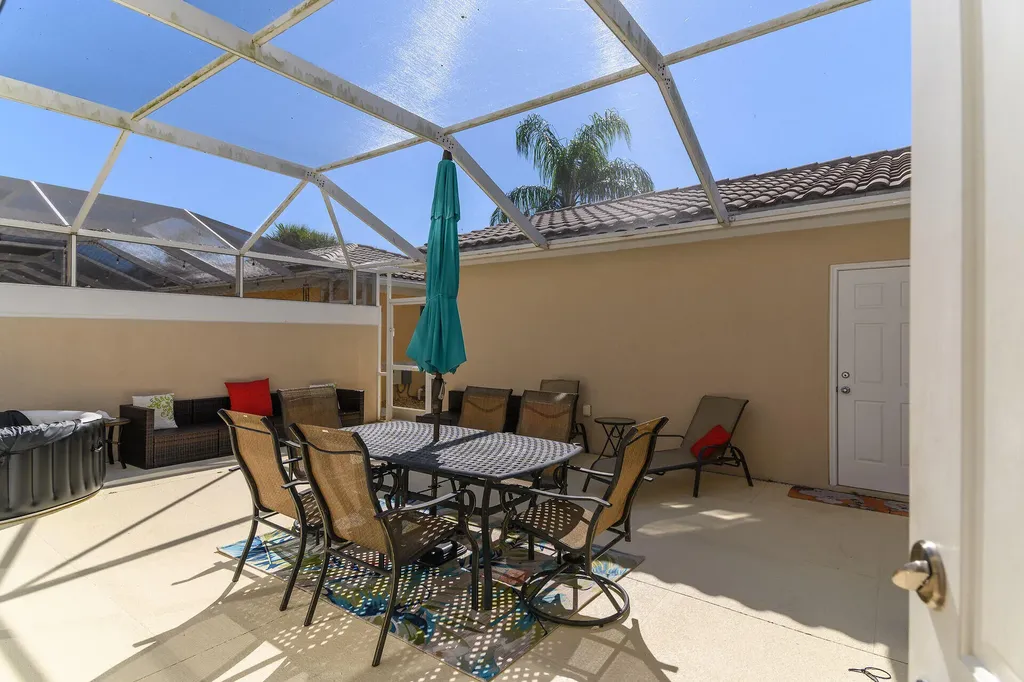 8044 Josefa Way Naples FL 34114