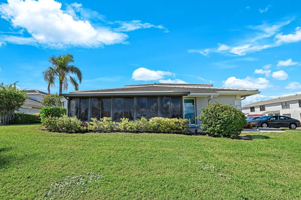 105 Clyburn Marco Island FL 34145