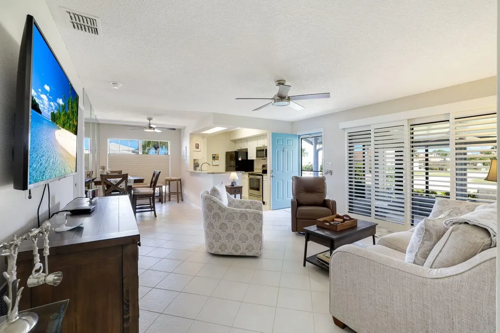 105 Clyburn Marco Island FL 34145