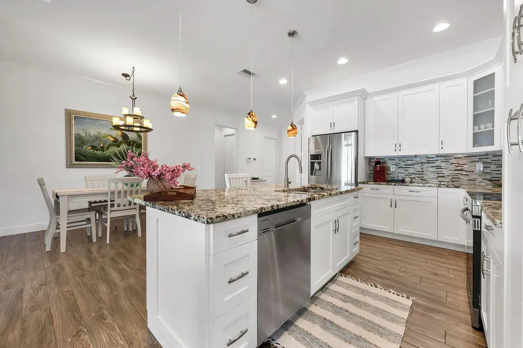 833 109th Avenue N Naples FL 34108