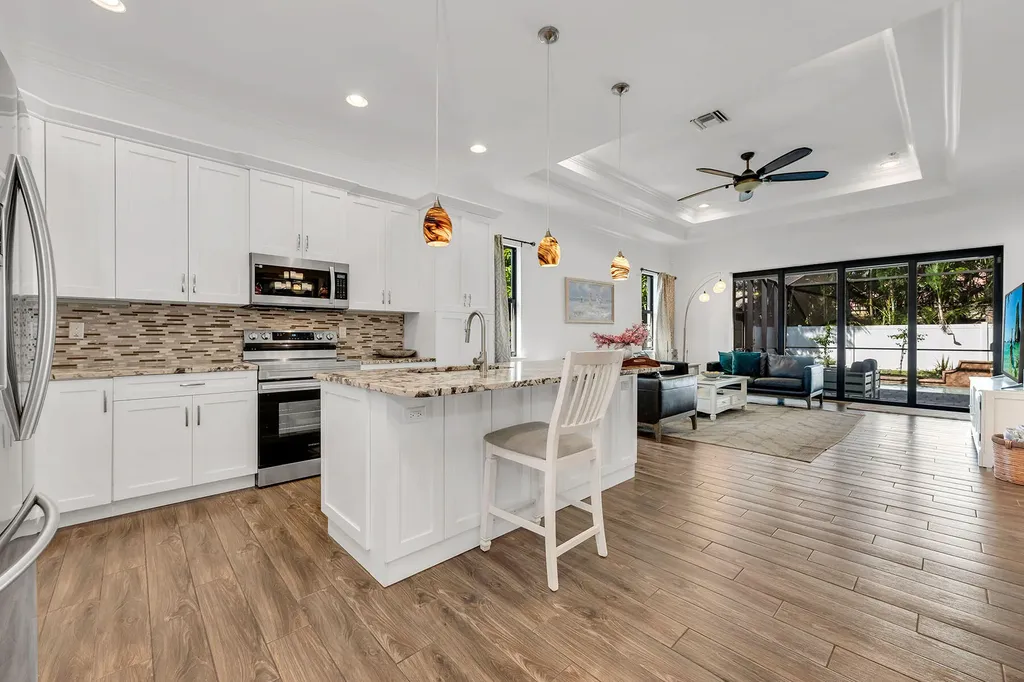 833 109th Avenue N Naples FL 34108