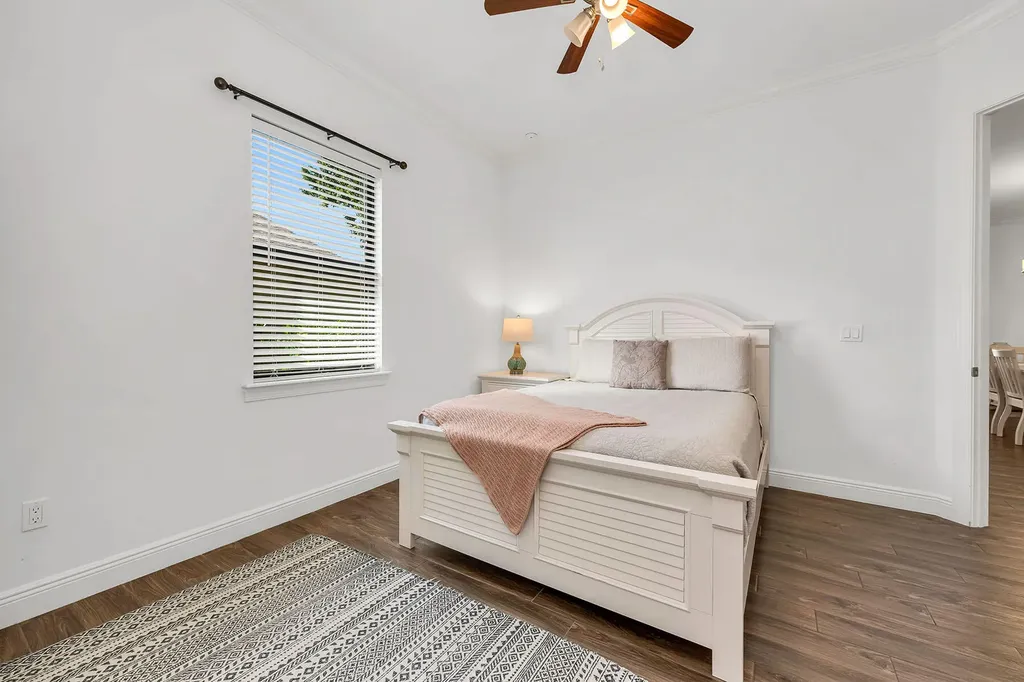 833 109th Avenue N Naples FL 34108