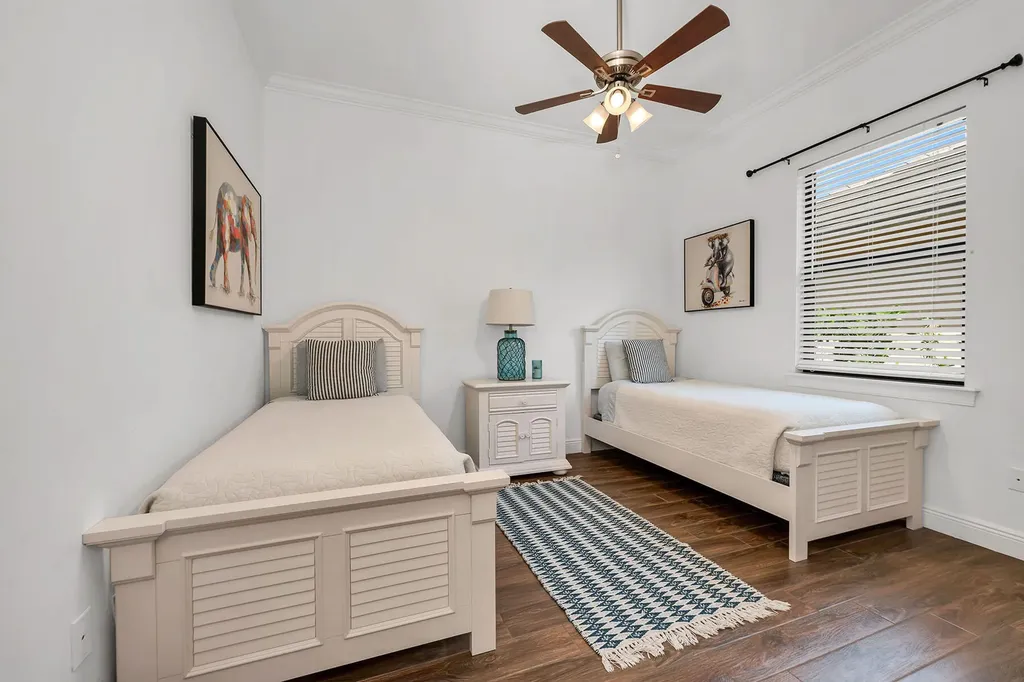 833 109th Avenue N Naples FL 34108