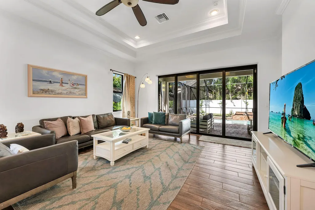 833 109th Avenue N Naples FL 34108