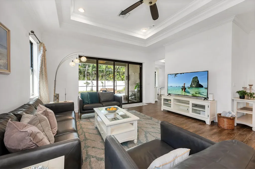 833 109th Avenue N Naples FL 34108