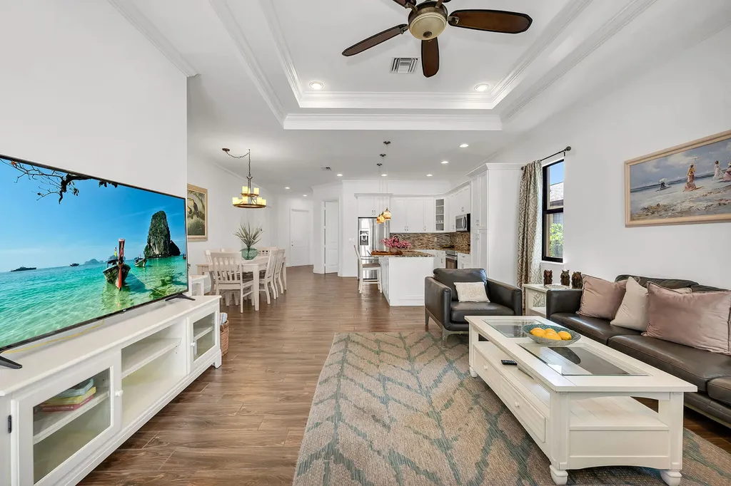 833 109th Avenue N Naples FL 34108