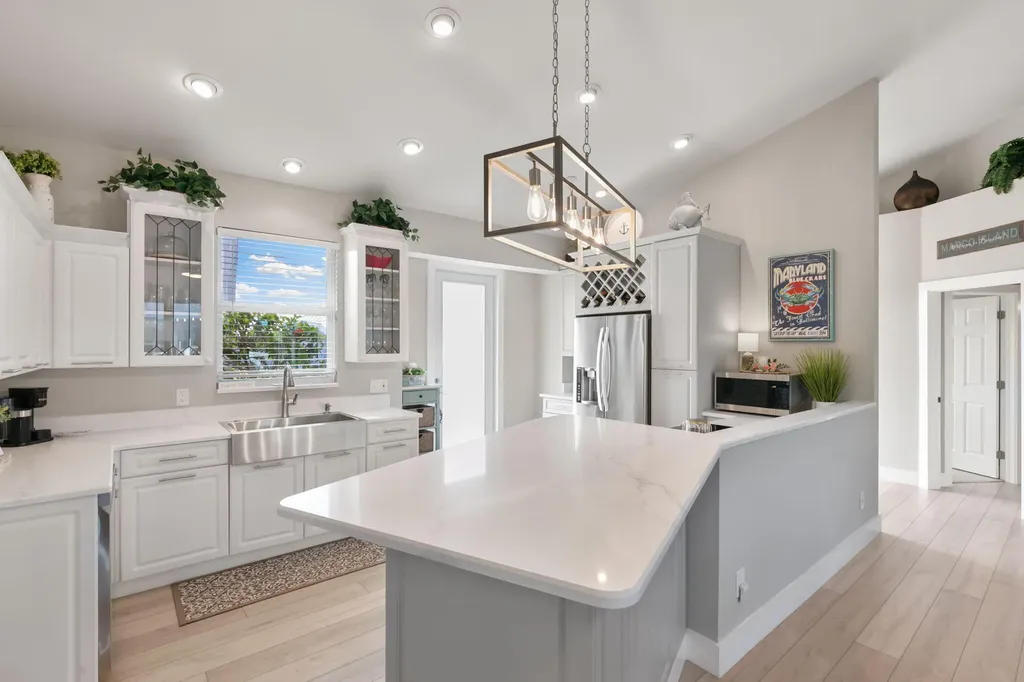 1058 Goldenrod Avenue Marco Island FL 34145