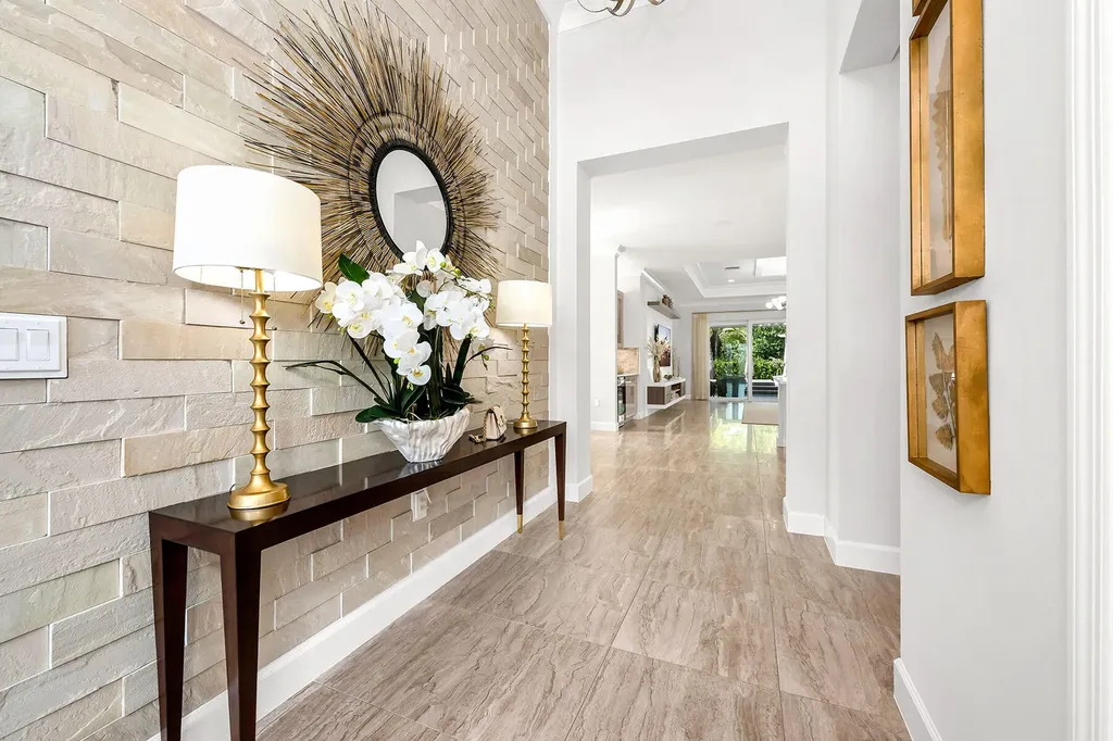 11241 Daphne Court Naples FL 34120