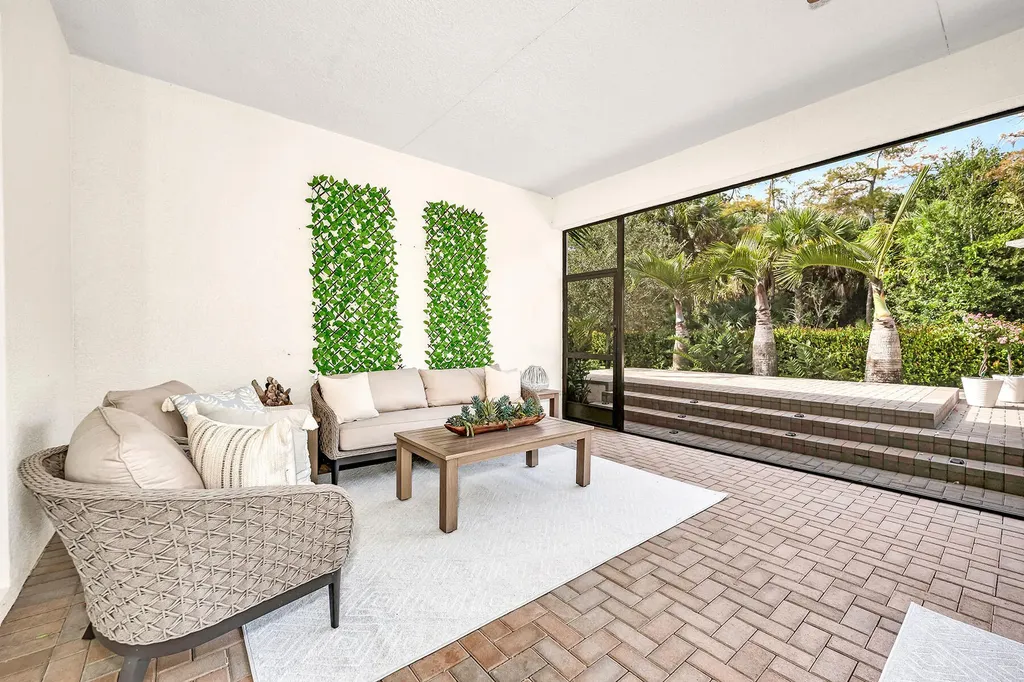 11241 Daphne Court Naples FL 34120