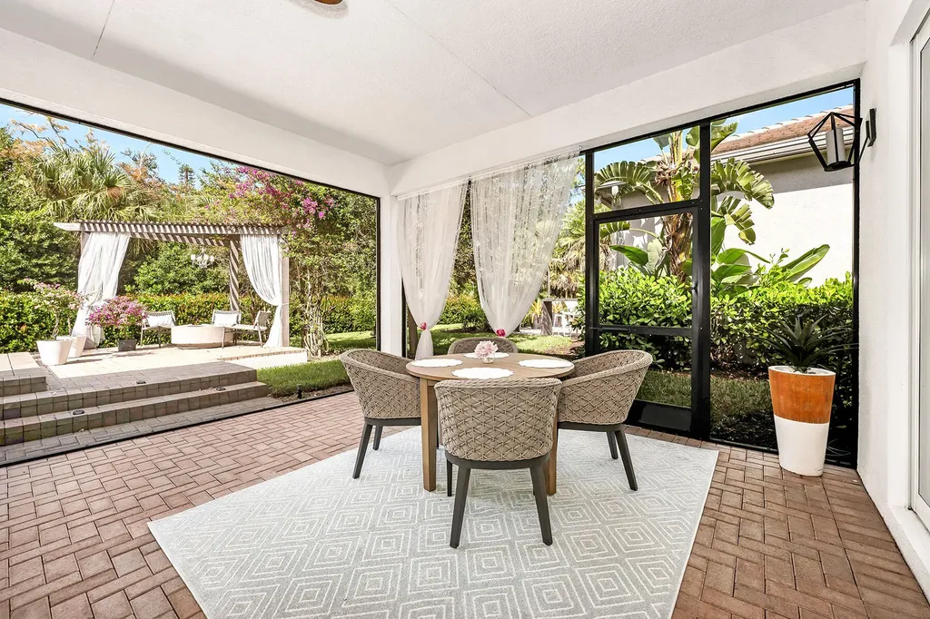 11241 Daphne Court Naples FL 34120