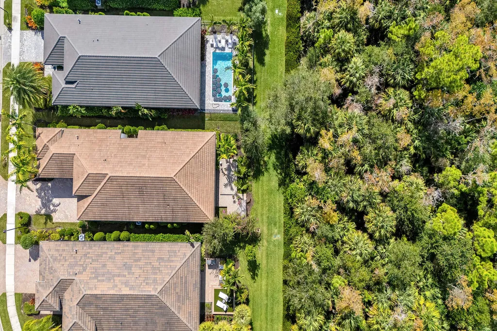 11241 Daphne Court Naples FL 34120