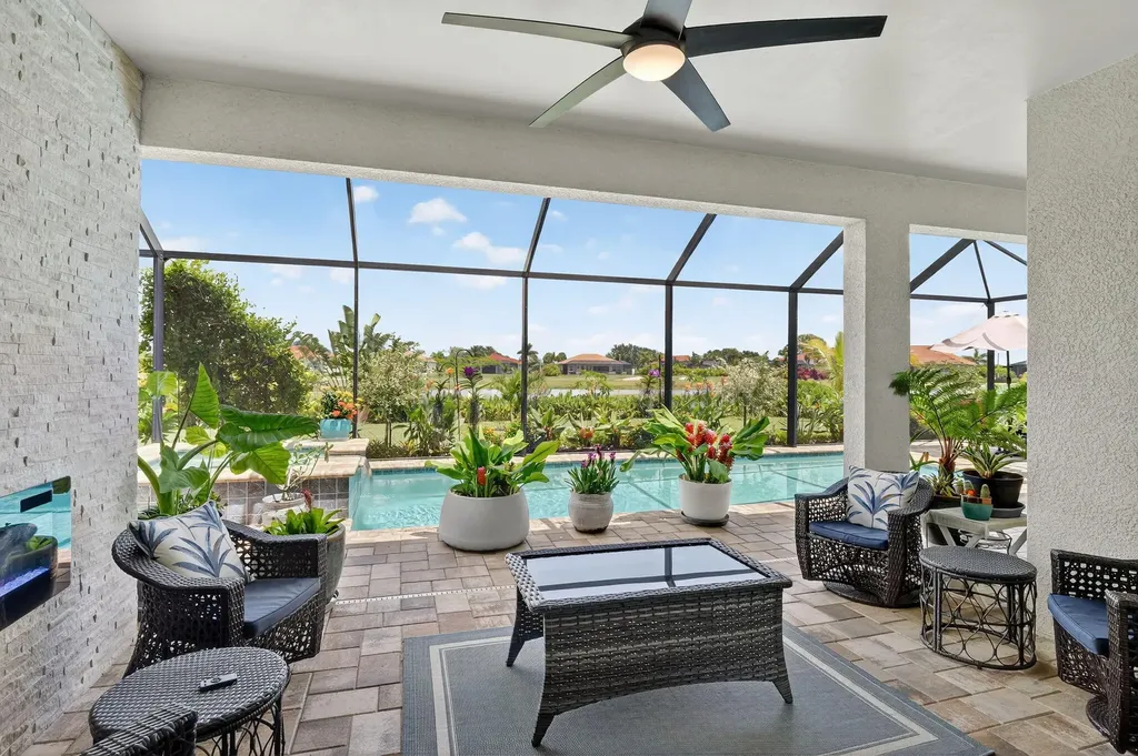 Naples FL, 18725 Lake Hammock Drive