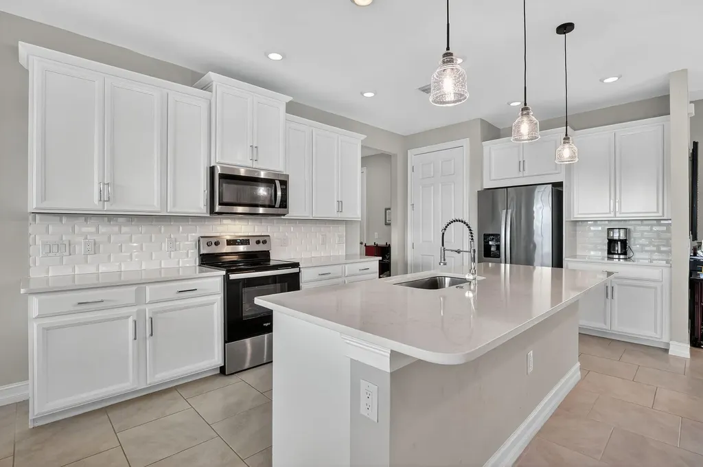 18725 Lake Hammock Drive Naples FL 34114