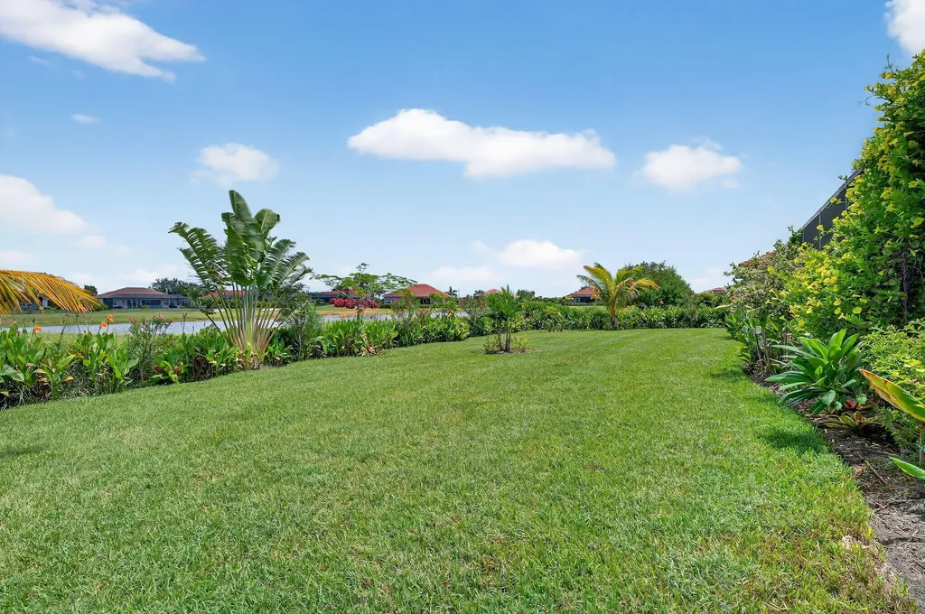 18725 Lake Hammock Drive Naples FL 34114