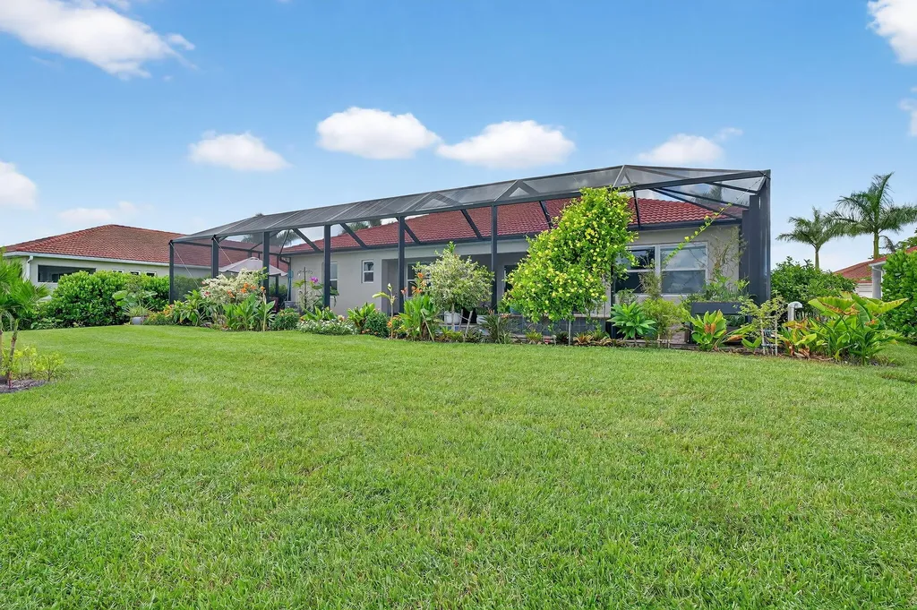 18725 Lake Hammock Drive Naples FL 34114