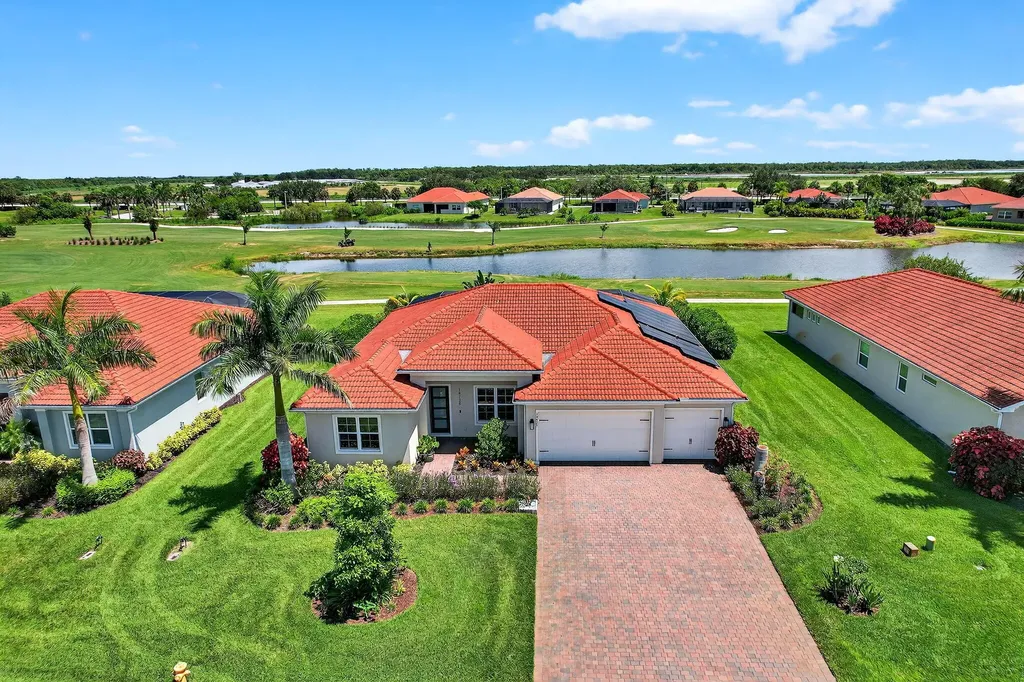 18725 Lake Hammock Drive Naples FL 34114