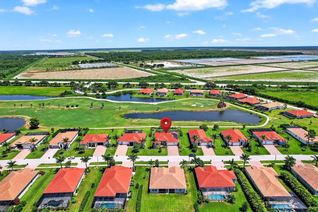 18725 Lake Hammock Drive Naples FL 34114