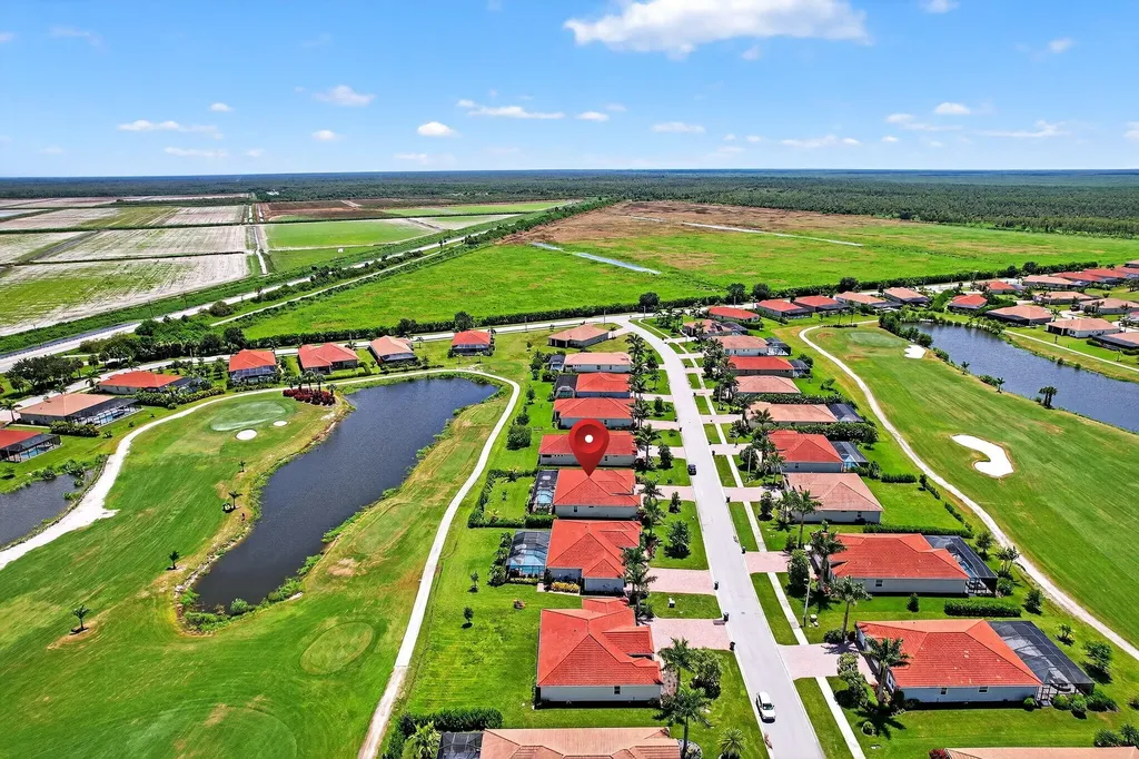 18725 Lake Hammock Drive Naples FL 34114