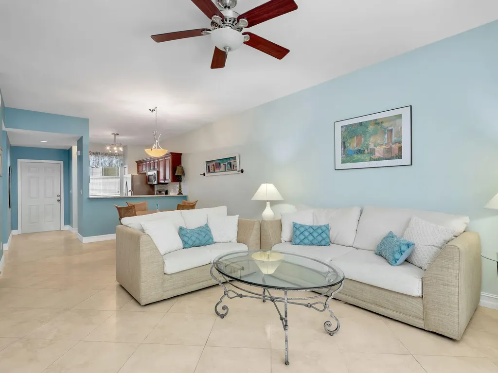 1042 Mainsail Drive Naples FL 34114